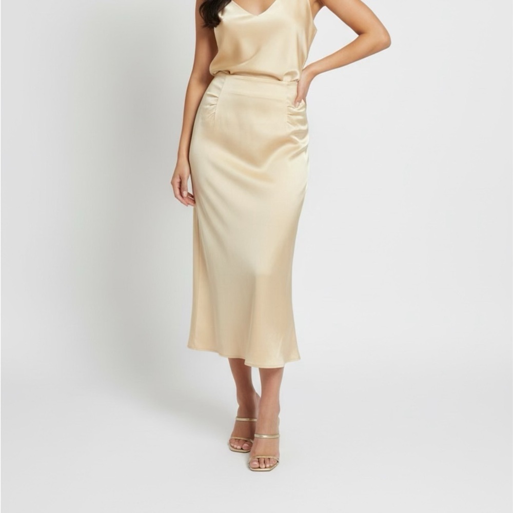 NWOT Hugo Boss Cream skirt